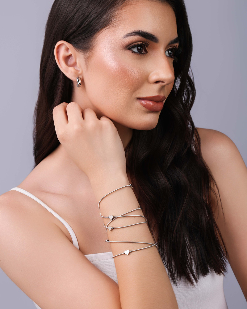 Pulseira Corda de Violão Corações Ródio Branco