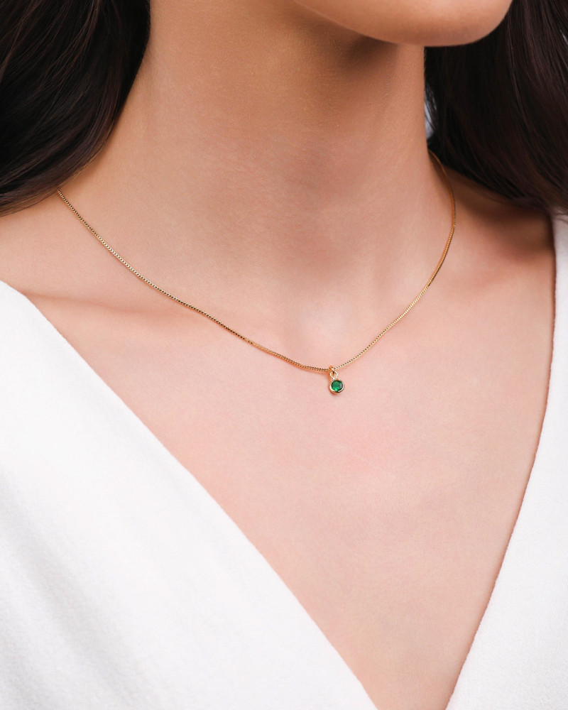 Gargantilha Ponto de Luz Esmeralda 4 mm Banhado a Ouro 18K - 40 cm