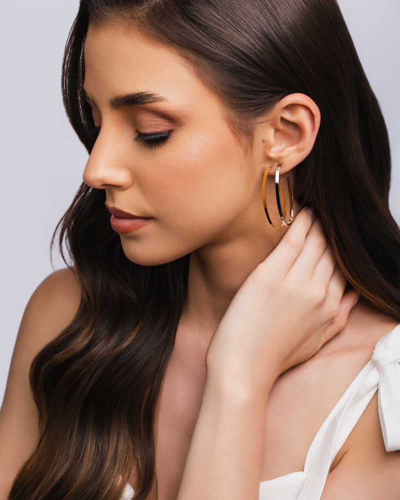 Brinco Argola Oval Reta Lisa 4.4 cm Banhado a Ouro 18K