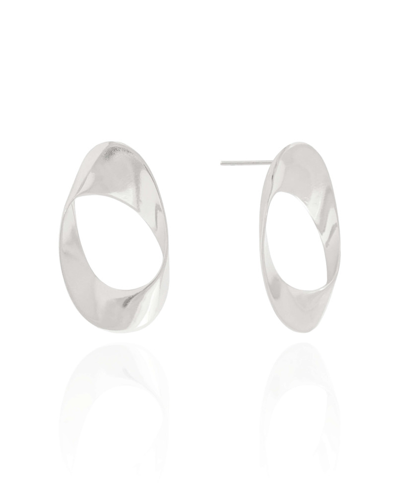 Brinco Oval Torcido Liso Ródio Branco