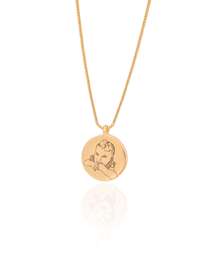 Gargantilha com Pingente Redondo Personalizado Banhado a Ouro 18K