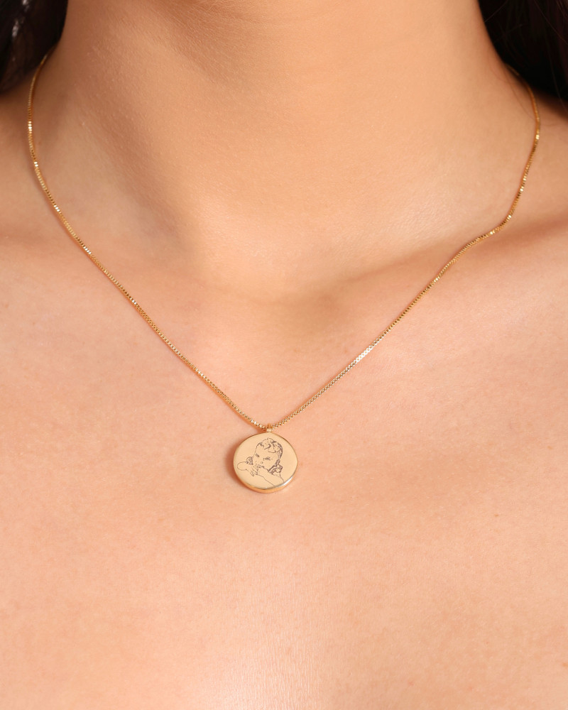 Gargantilha com Pingente Redondo Personalizado Banhado a Ouro 18K