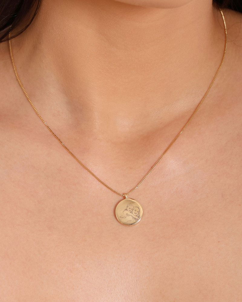 Gargantilha com Pingente Redondo Personalizado Banhado a Ouro 18K